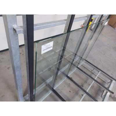 Sklo - VSG 44.2 číre, 1345x800mm Sklo - VSG 44.2 číre, 1345x800mm