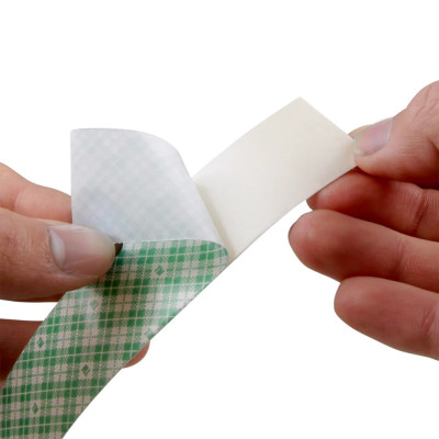 Oboustranná polyuretanová lepicí páska 3M 4026