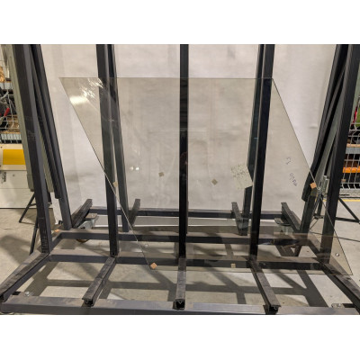 Laminované sklo VSG 44.1 bronz – 1090 × 710 mm