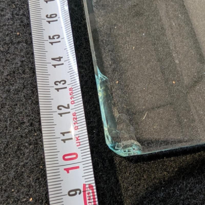 Sklo ESG Optiwhite 8 mm mm - 335x327mm